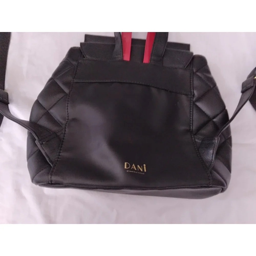 Dani by Danielle Nicole Disney Minnie Mouse Black Quilted Red Bow Backpack - Picture 6 of 9